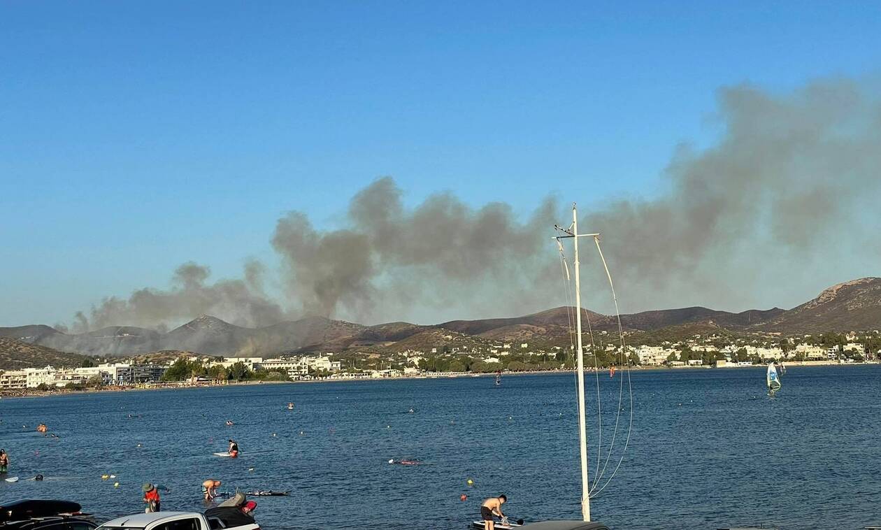 Πυρκαγιά ΤΩΡΑ σε χαμηλή βλάστηση στην Ανάβυσσο Αττικής