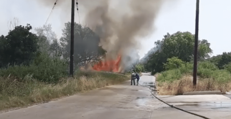 Πυρκαγιά εν υπαίθρω κοντά σε συνεταιρισμό στη Βέροια (Φώτο)