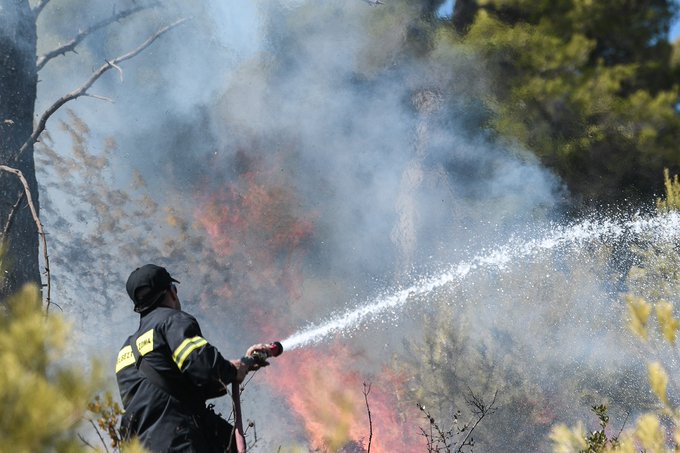 Κόρινθος: Μια σύλληψη για την φωτιά στο Καλέντζι -Σε εξέλιξη η πυρκαγιά