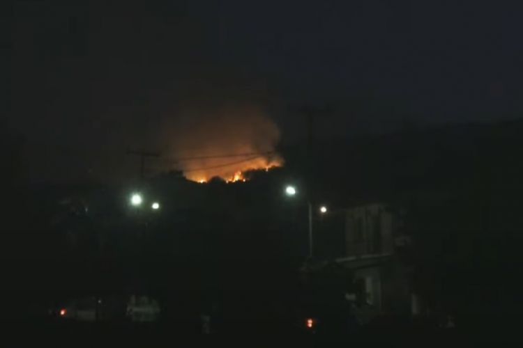 Ολονύχτια μάχη με την πυρκαγιά στην Βόνιτσα - Εκκενώθηκε ο οικισμός Δρυμός