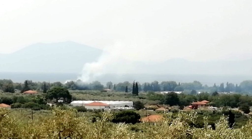 Πυρκαγιά σε χορτολιβαδική έκταση στα Κάτω Λεχώνια Βόλου