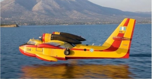 Συνίσταται Αποφυγή Δραστηριοτήτων στην Λίμνη της Καστοριάς λόγω Εκτάκτων Υδροληψιών από Αεροσκάφη της Πυροσβεστικής.