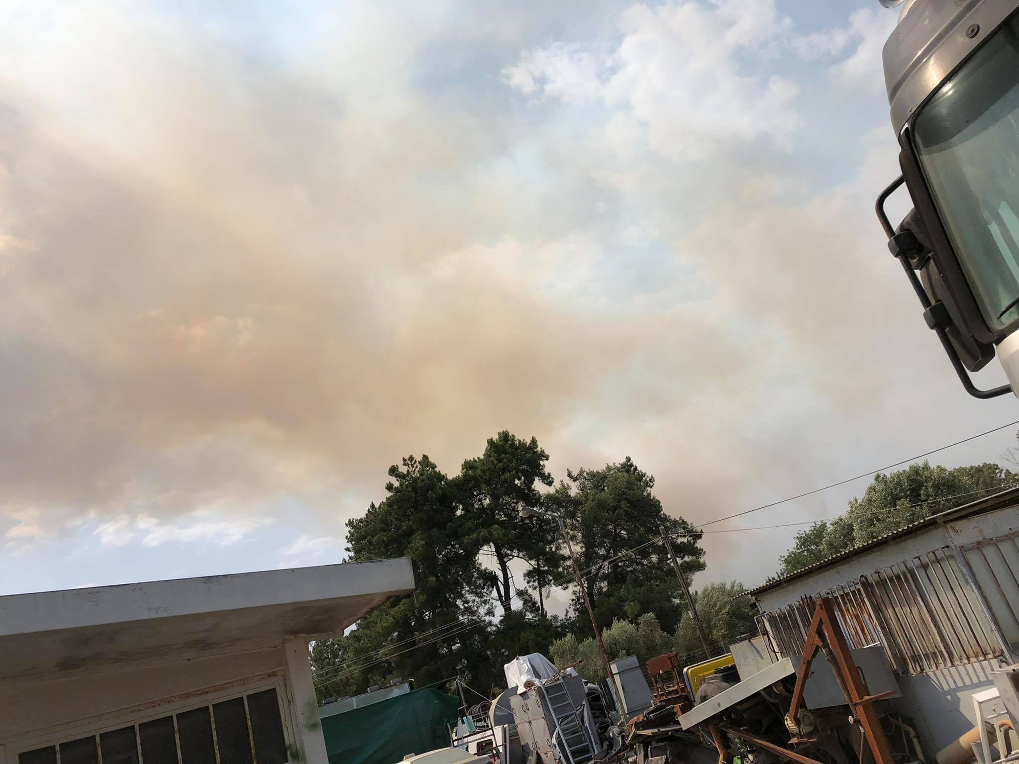 Πυρκαγιά στην Μάνη: Εκκενώνεται προληπτικά ο οικισμός Λιβάδια