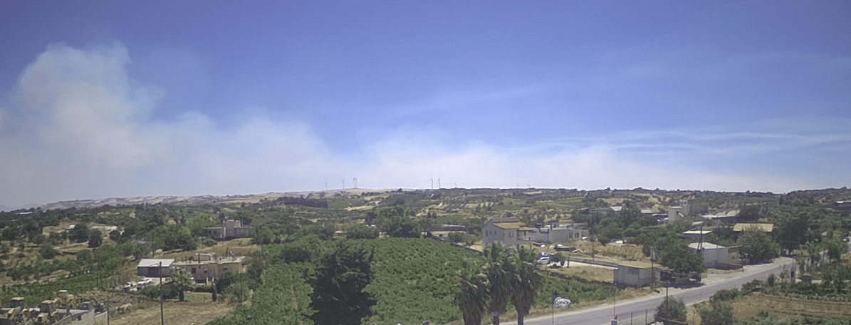 Πυρκαγιά σε χορτολιβαδική έκταση στον Άγιο Θωμά Ηρακλείου Κρήτης