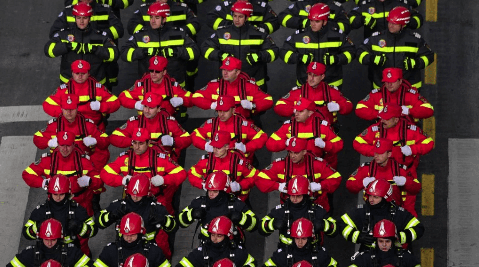 Έρχονται για δέκα μέρες 142 Ρουμάνοι πυροσβέστες