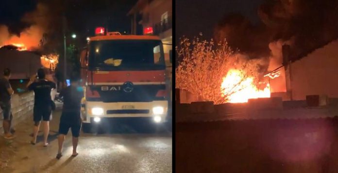 Πυρκαγιά ΤΩΡΑ σε μονοκατοικία στις Αχαρνές Αττικής
