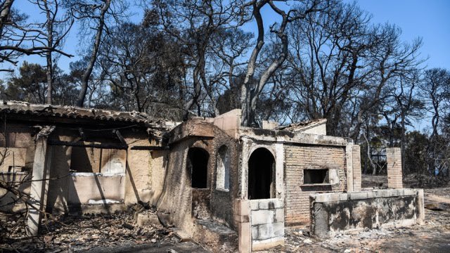 Πάτρα: Έμεινε ένα βράδυ στο νέο του σπίτι και την επομένη καταστράφηκε από τη πυρκαγιά