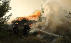 Θεσσαλονίκη: Συναγερμός στην Πυροσβεστική για πυρκαγιά στο στρατόπεδο Ζιάκα
