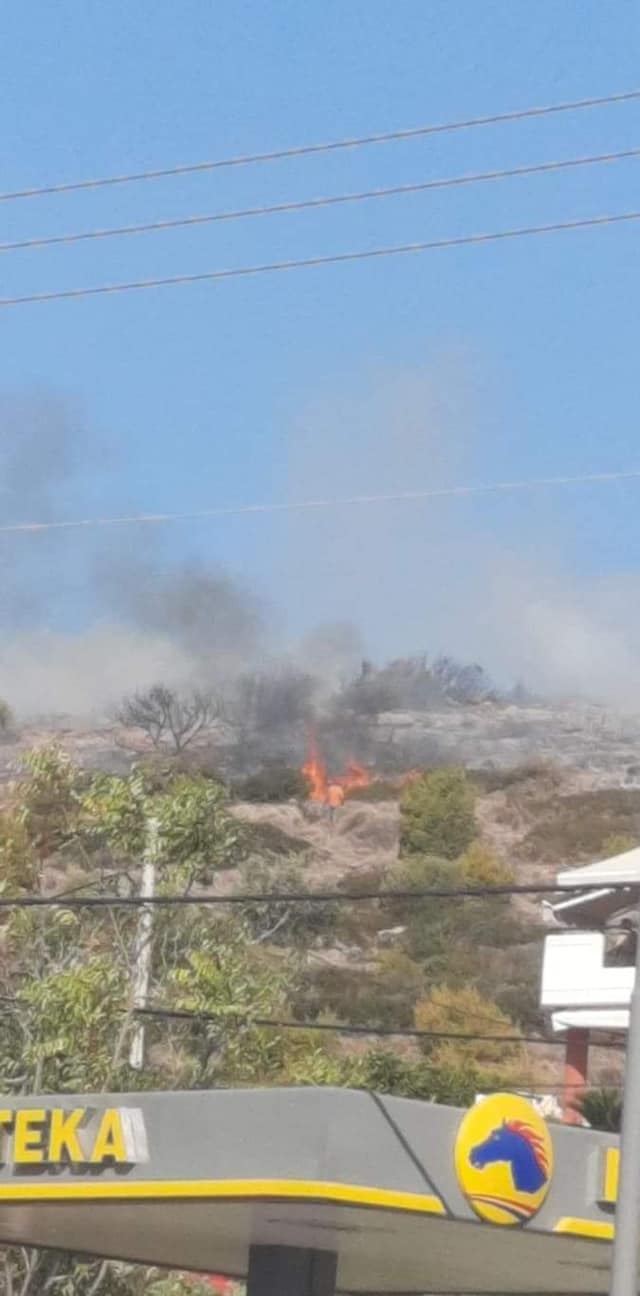 Πυρκαγιά ΤΩΡΑ σε δασική έκταση στην Ανάβυσσο Αττικής