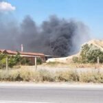 Πυρκαγιά σε αύλειο χώρο επιχείρησης στον Ασπρόπυργο Αττικής