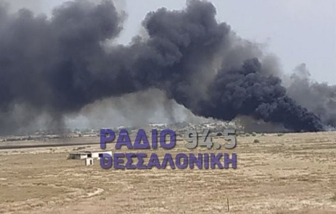 Πυρκαγιά στον οικισμό Τσαΐρια στην Περαία Θεσσαλονίκης