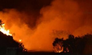 Κρήτη-Μεγάλη πυρκαγιά κοντά στο χωριό Γαλίφα