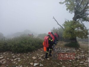 Δύσκολη και επικίνδυνη επιχείρηση για τι διάσωση κατσίκας στα Καλάβρυτα