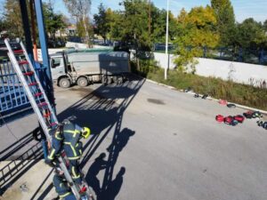 "Εκπαίδευση Εκπαιδευτών" πυροσβεστών πραγματοποιήθηκε στις εγκαταστάσεις της Σχολής Πυροσβεστών στην Πτολεμαΐδα.