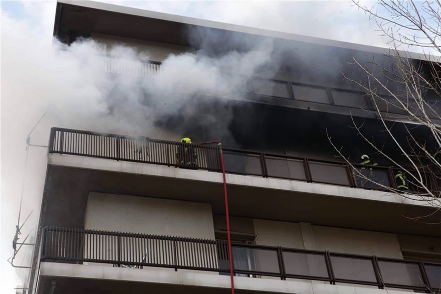 Πυρκαγιά σε διαμέρισμα στο Βύρωνα Αττικής. Πυρκαγιά σε διαμέρισμα στο Βύρωνα Αττικής.