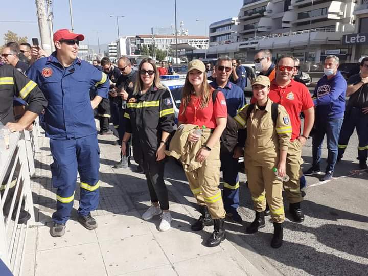 Ένωση Πυροσβεστών Κορινθίας-Όλη μαζί στήν πορεία