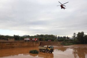 Εντυπωσιακή άσκηση ετοιμότητας για την κακοκαιρία με drone και Πυροσβέστες.(φωτό)