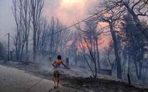 «Πρωταθλήτρια» στην Ευρώπη σε δριμύτητα πυρκαγιών φέτος η Ελλάδα
