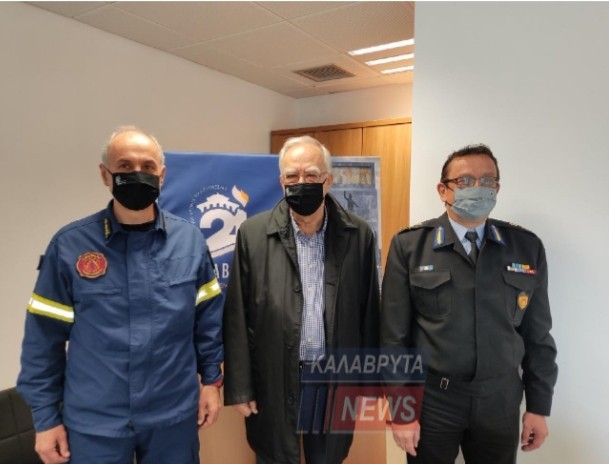 Στα Καλάβρυτα ο Περιφερειάρχης Πυροσβεστικής Ανδρέας Στεμπίλης