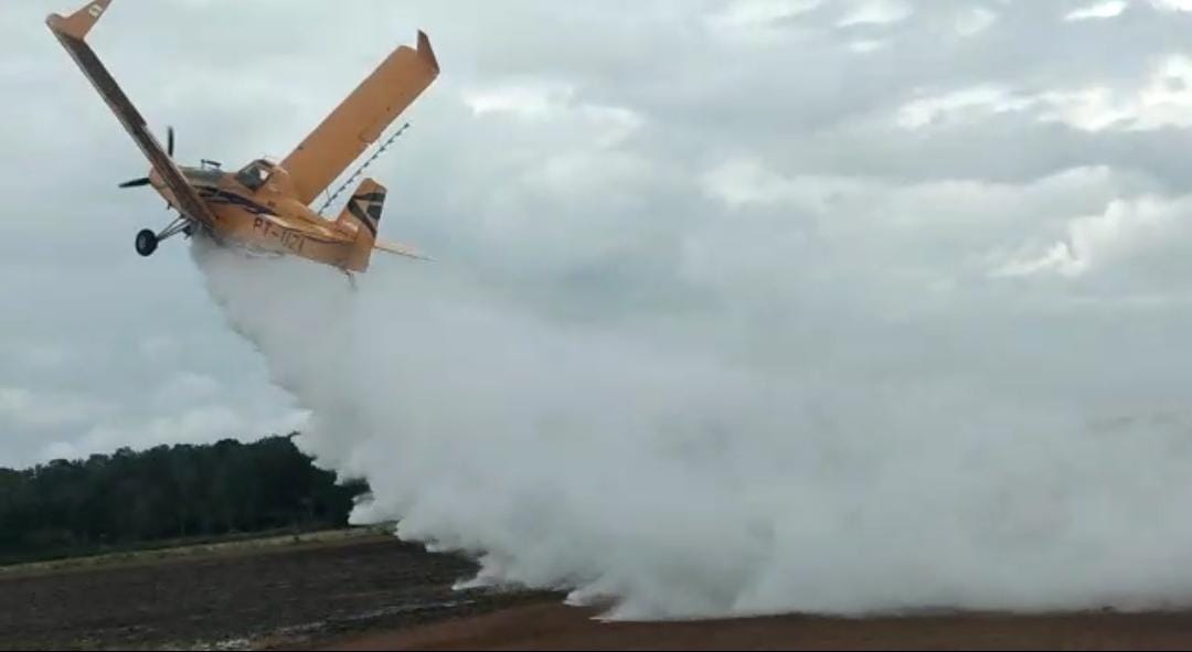 Βραζιλία: Σοκαριστικό ατύχημα με αεροπλάνο - Εκτελούσε γεωργικές εργασίες (Βίντεο)