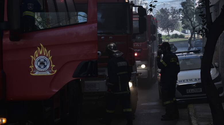 Πυρκαγιά σε αποθήκη με ξύλα στα Χανιά - Συναγερμός στην Πυροσβεστική Υπηρεσία