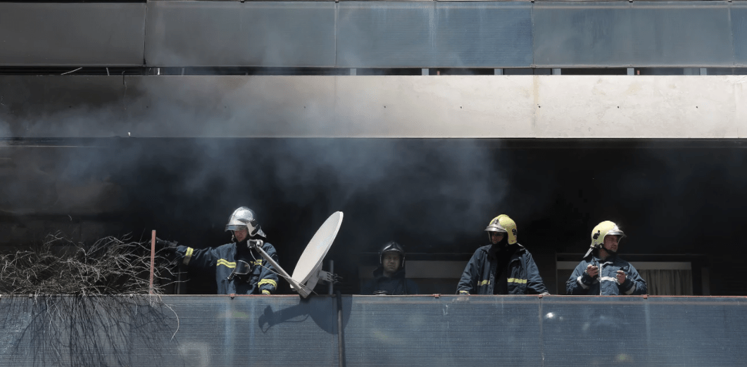 Πυρκαγιά σε διαμέρισμα στου Ζωγράφου – Γυναίκα ανασύρθηκε χωρίς τις αισθήσεις