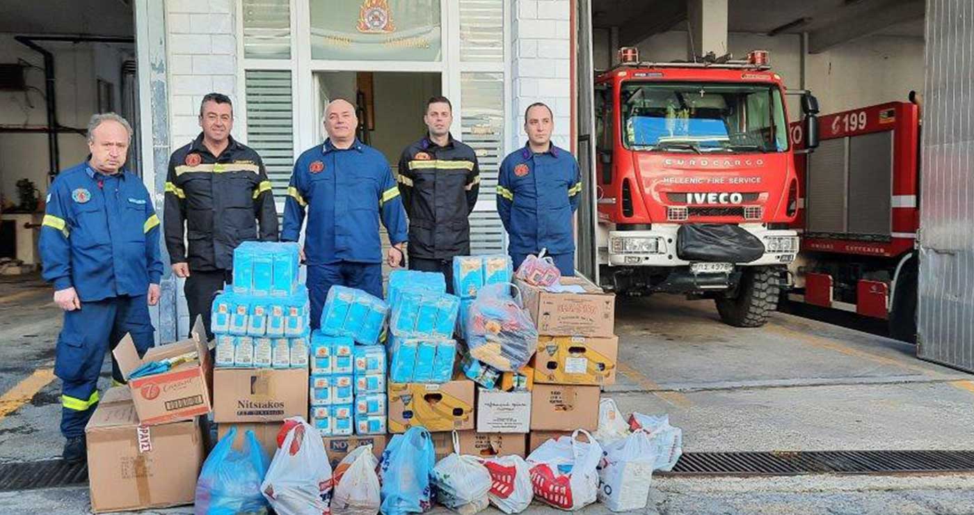 Τρόφιμα εν΄όψει των γιορτών πρόσφερε η Πυροσβεστική Διοίκηση Δυτ. Μακεδονίας στο Χαμόγελο του Παιδιού