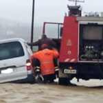 Φάρσαλα: Πυροσβέστες απεγκλώβισαν οδηγό στο δρόμο Ευύδριο – Κρήνη.(φωτό)