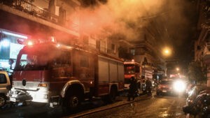 Φωτιά σε εξέλιξη σε διαμέρισμα στην Αθήνα