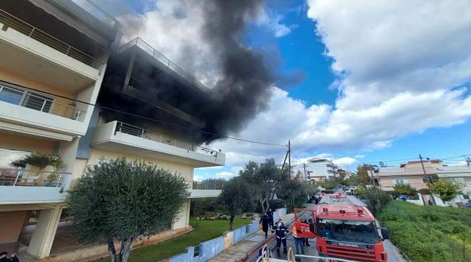 Φωτιά σε διαμέρισμα στη Ραφήνα - Σώοι όλοι οι ένοικοι