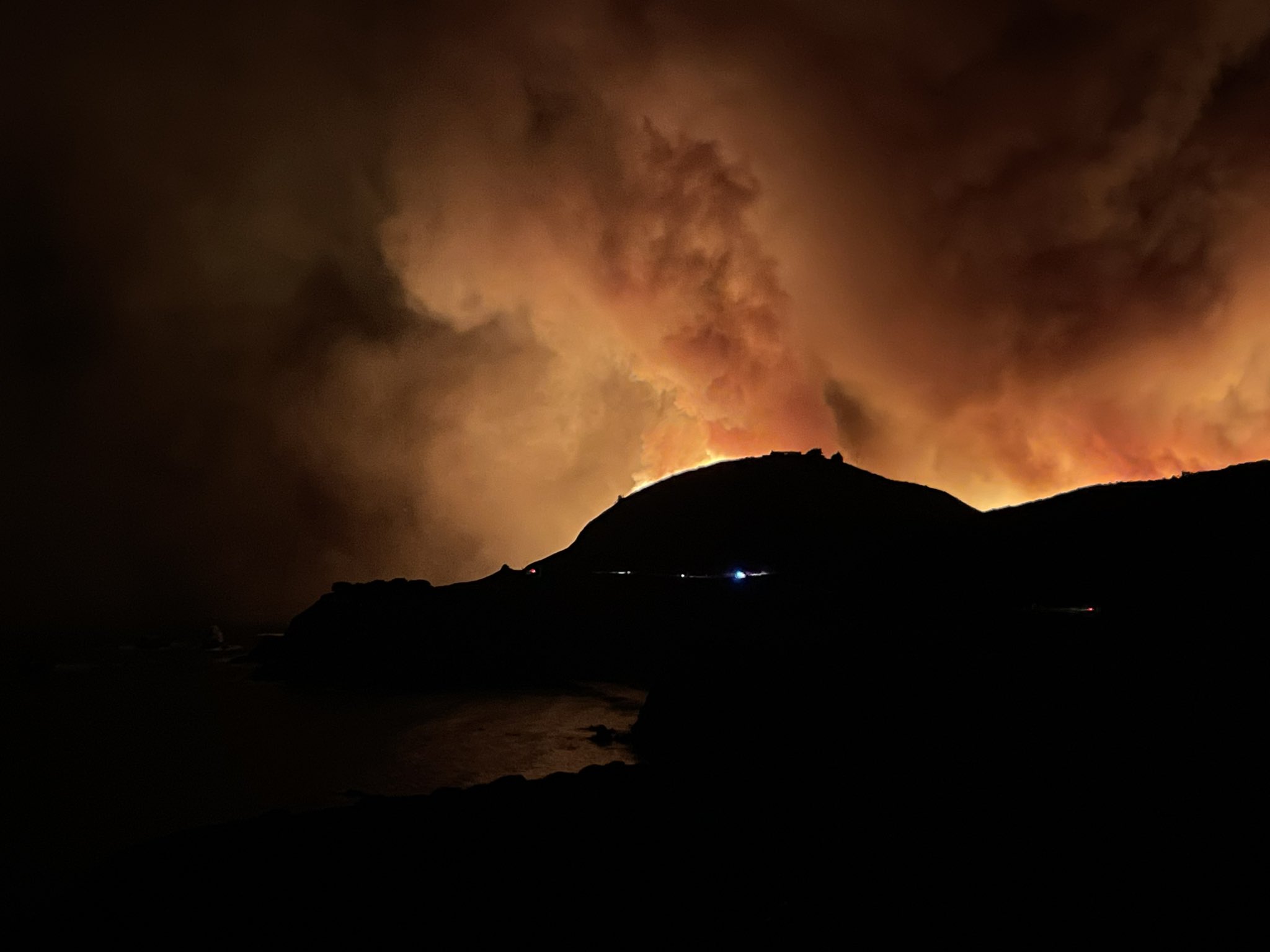 ΗΠΑ: Τεράστια πυρκαγιά στην Καλιφόρνια – Εκκενώνονται σπίτια