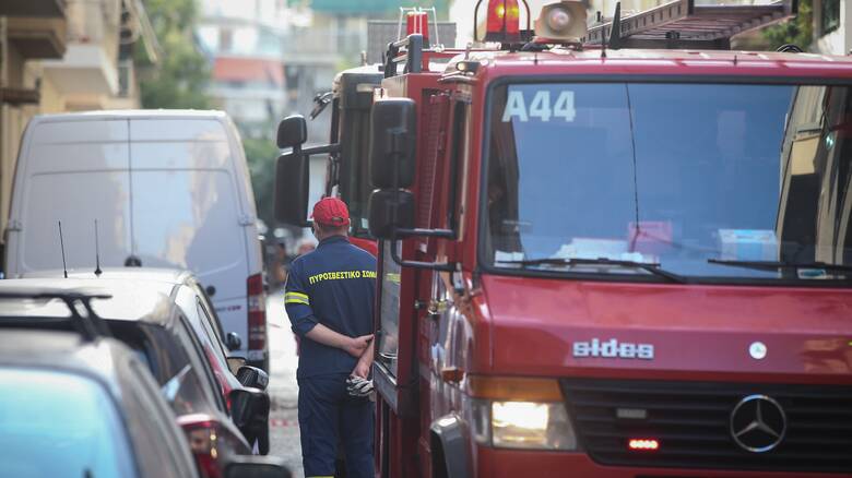 Φωτιά σε διαμέρισμα στην περιοχή Ιπποκρατείου στη Θεσσαλονίκη