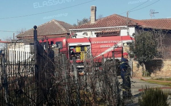 Πυρκαγιά σε σπίτι στη Συκιά Ελασσόνας – Πρόλαβε τα χειρότερα η Πυροσβεστική
