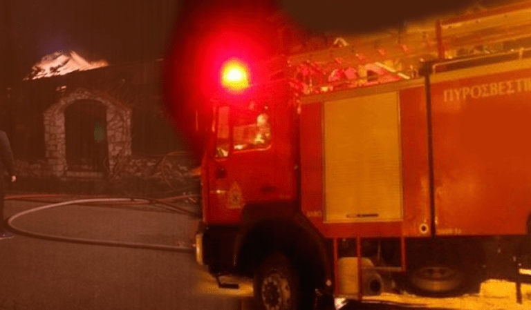 Φωτιά σε διώροφη διπλοκατοικία στο Παλαιόκαστρο Θεσσαλονίκης