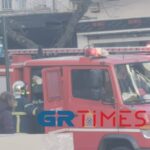 Σύγκρουση Πυροσβεστικού οχήματος με ΙΧ στα Πεύκα Θεσσαλονίκης
