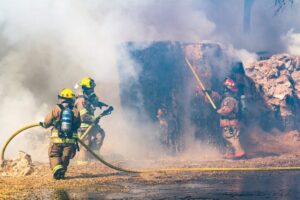 Ποια είναι η No1 αιτία θανάτου των πυροσβεστών; Πως δημιουργούνται οι βλαβερές χημικές ουσίες που περνούν στο σώμα τους