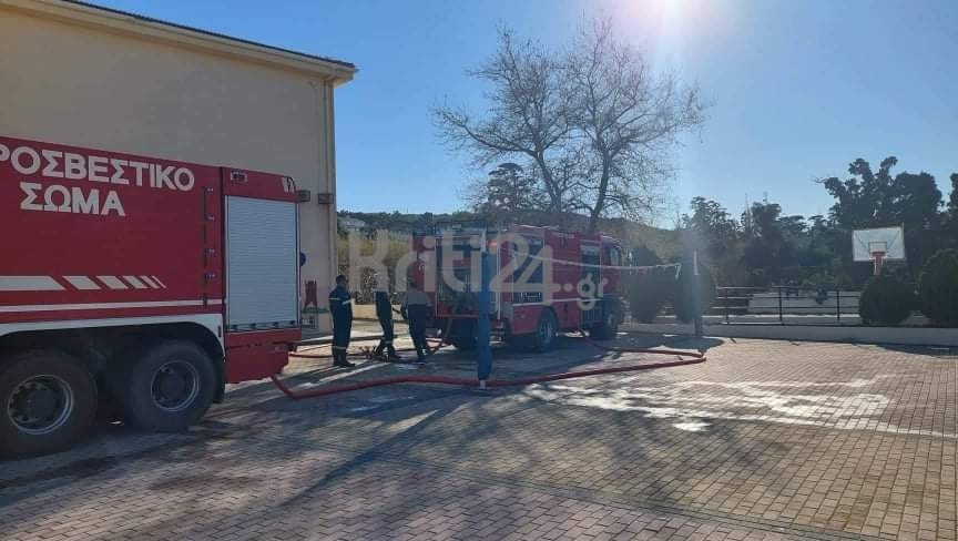 Πυρκαγιά σε καλαμιώνες στον Πλατανιά Χανίων