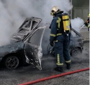 Πυρκαγιά σε ΕΙΧ όχημα στον Κολωνό Αττικής