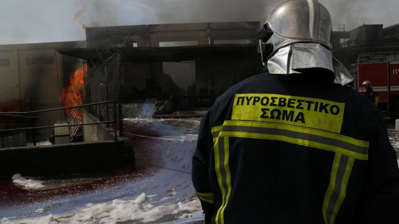 Πυρκαγιά σε μια αποθήκη ξυλείας στην Ιεράπετρα Κρήτης