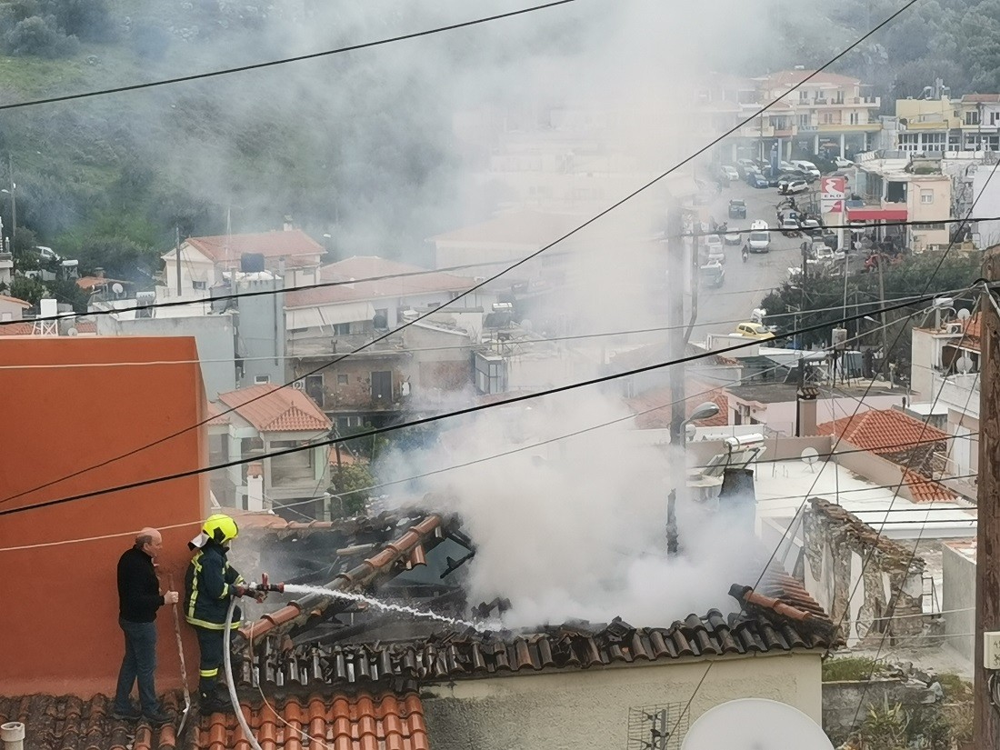 Λέσβος: Πυρκαγιά σε σπίτι στη Λαγκάδα (Φωτό)
