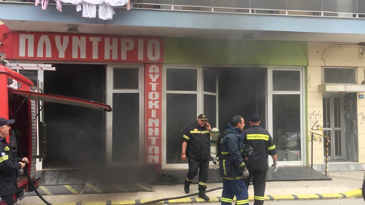 Πυρκαγιά σε χώρο πλυντηρίου αυτοκινήτων στην Αγία Βαρβάρα Αττικής