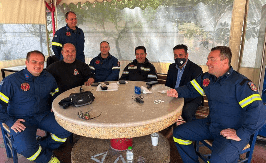 Ευχές του Δημάρχου Ναυπλιέων στην Πυροσβεστική Υπηρεσία Ναυπλίου ανήμερα το Πάσχα
