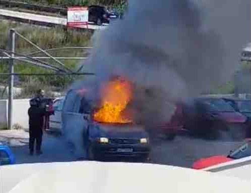 Όχημα λαμπάδιασε σε συνεργείο αυτοκινήτων στο Λέχαιο Κορινθίας