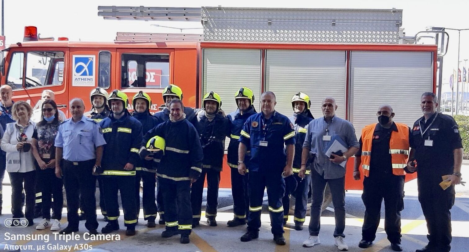 Πυροσβεστική Υπηρεσία Διεθνούς Αερολιμένα Αθηνών - Άσκηση εκκένωσης με πελάτες στο ΙΚΕΑ αεροδρομίου
