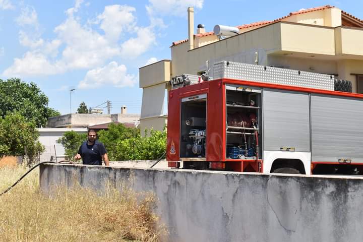 Φωτογραφικό υλικό από την πυρκαγιά στην Σαλαμίνα