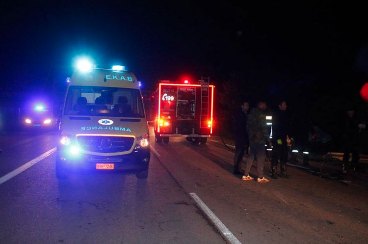 Σοβαρό τροχαίο δυστύχημα στη Θήβα - Άνδρας ανασύρθηκε νεκρός από ένα ημιφορτηγό