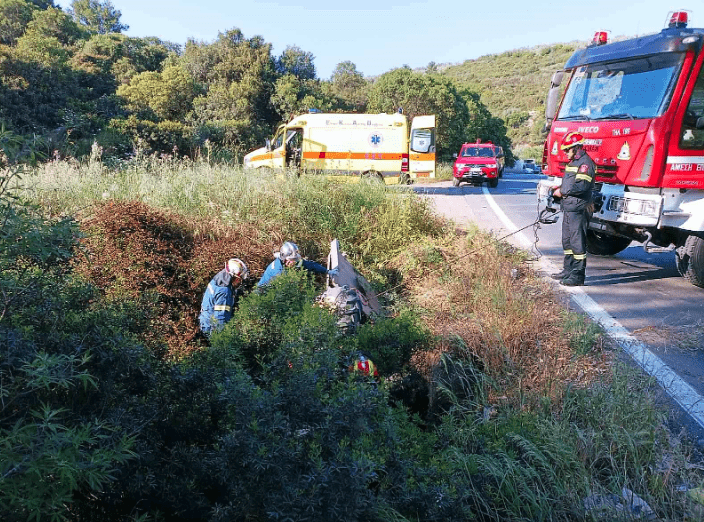 Τροχαίο με γεωργικό ελκυστήρα στο 14 χλμ της Π.Ε.Ο. Κορίνθου – Άργους (Φωτό)