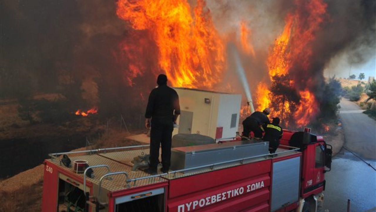 Διοικητικά πρόστιμα για πυρκαγιά σε οικοπεδικούς χώρους στην Χαλκιδική και Κορινθία