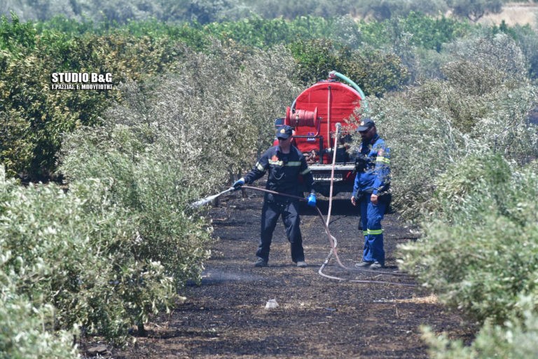 Αργολίδα: Στην πρώτη γραμμή ιερέας εθελοντής πυροσβέστης