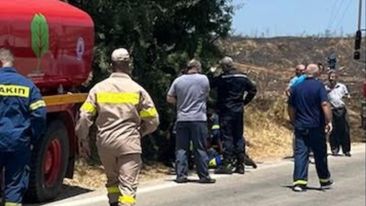 Τραυματίστηκε πυροσβέστης στην πυρκαγιά στον Άγιο Στέφανο